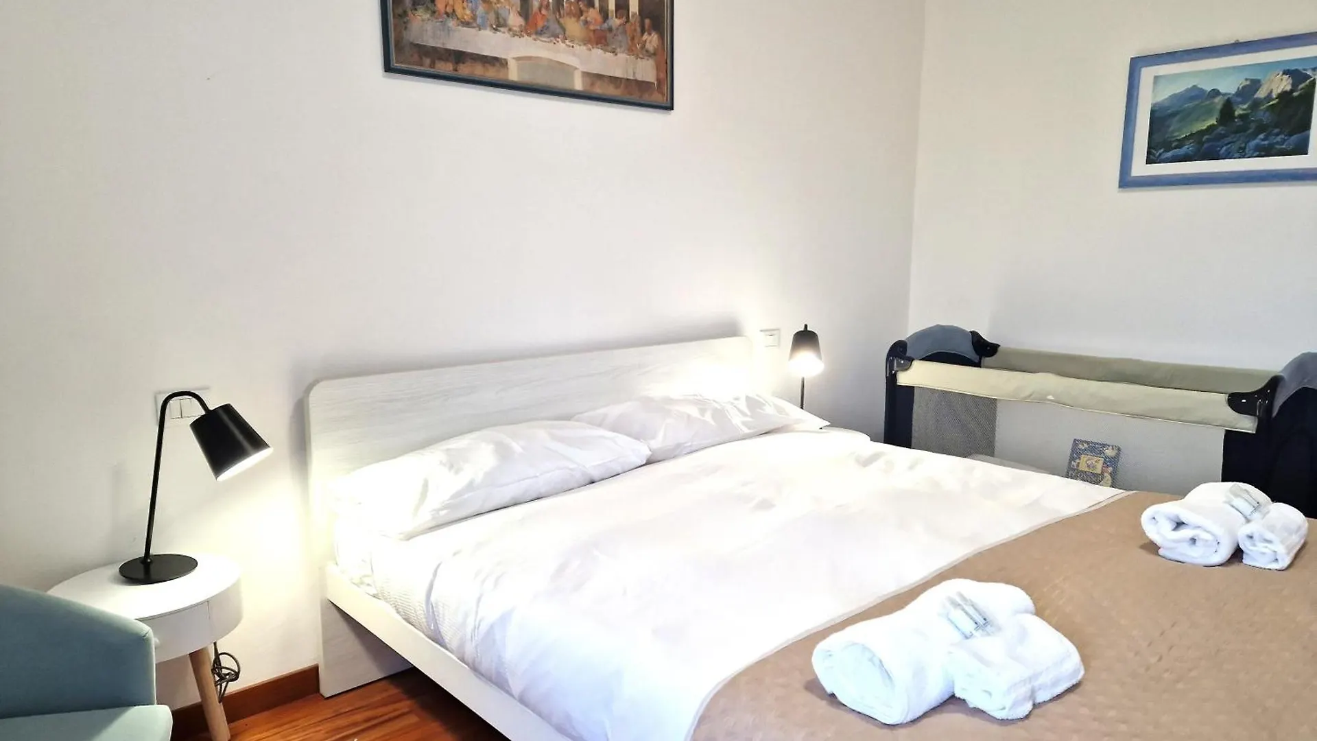 Caseospitali - Casa Park View, Ampio Trilocale Per Famiglie Sul Parco Milano 0*,  Italien