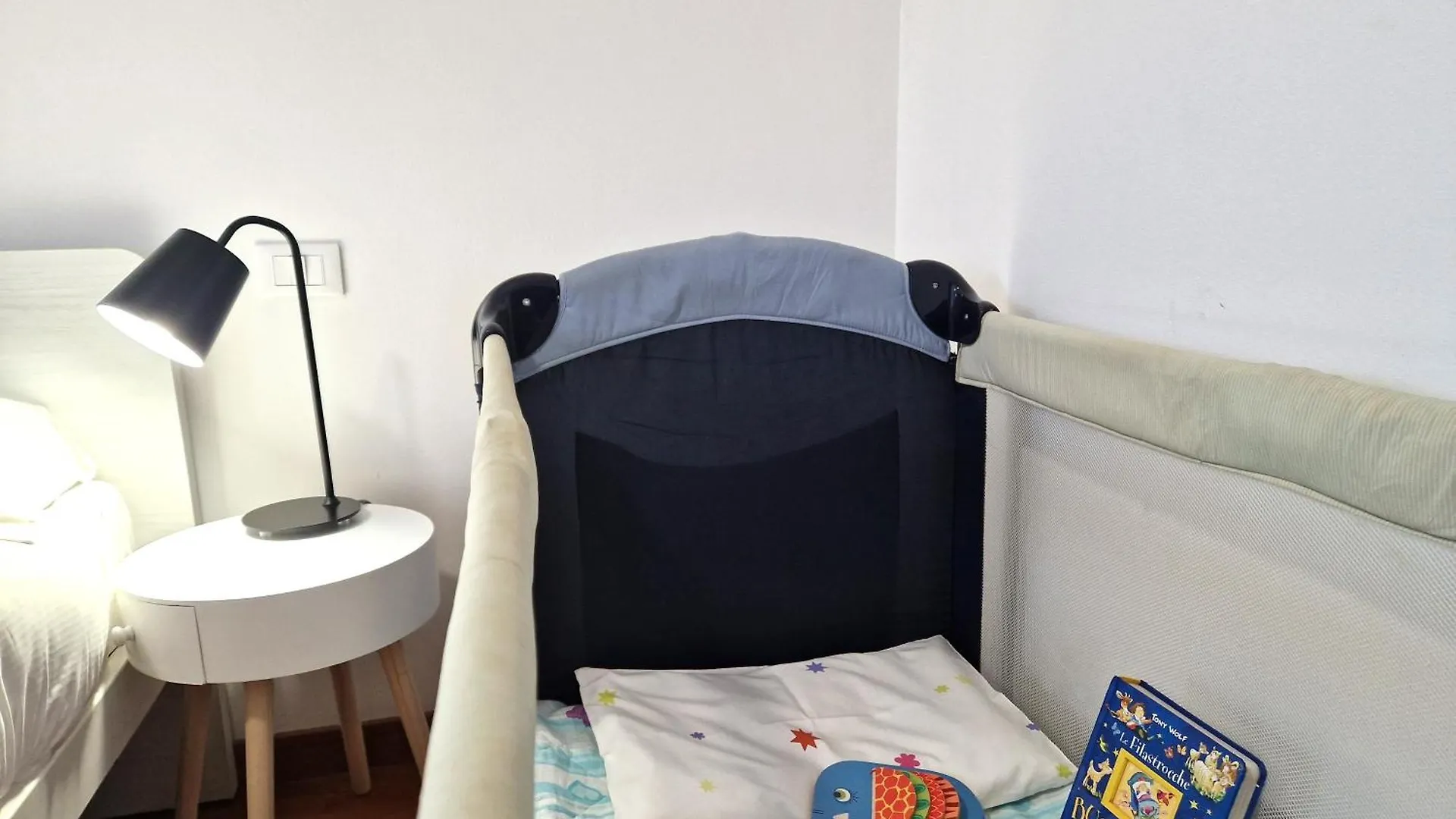 Lägenhet Caseospitali - Casa Park View, Ampio Trilocale Per Famiglie Sul Parco Milano Italien